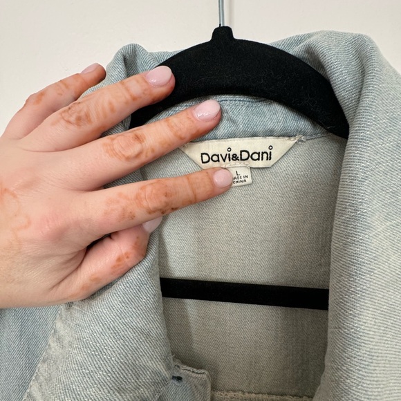 Davi & Dani Flower Power Jean Jacket - Picture 3 of 5